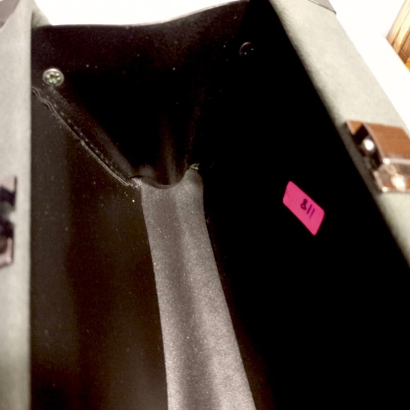 Box Clutch Bag/ crossbody bag - Picture 8 of 10